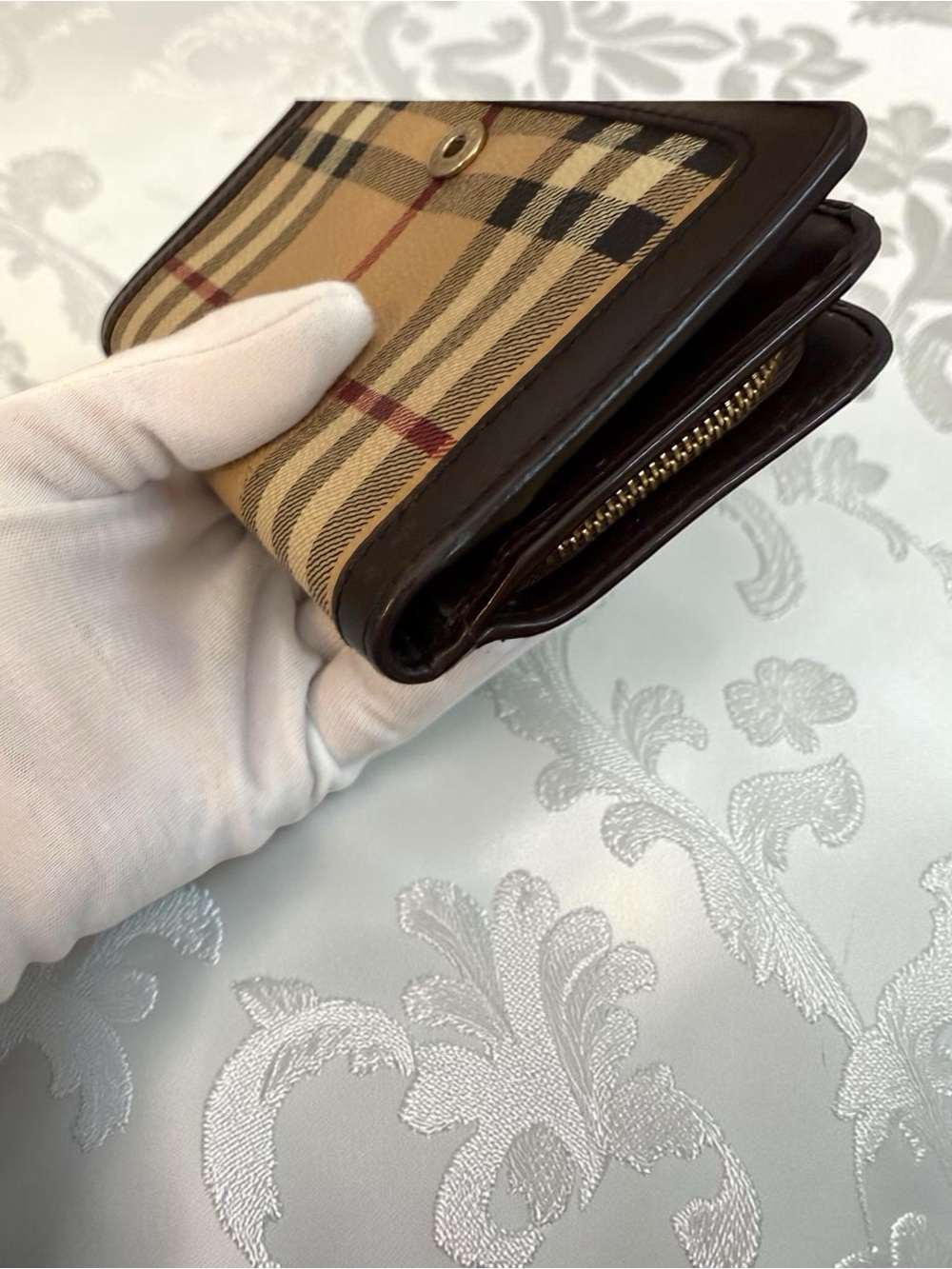 BURBERRY Haymarket Check Coated Canvas Leather Poppy Wallet - Picture 14 of 14
